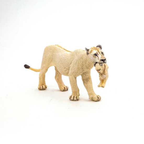 Imagine PAPO FIGURINA LEOAICA ALBA CU PUI