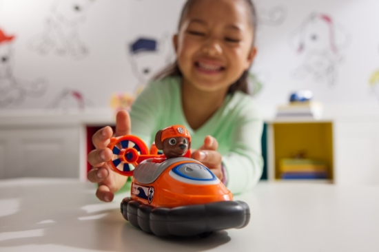 Imagine Patrula Cățelușilor set vehicul de bază hovercraft și figurină Zuma