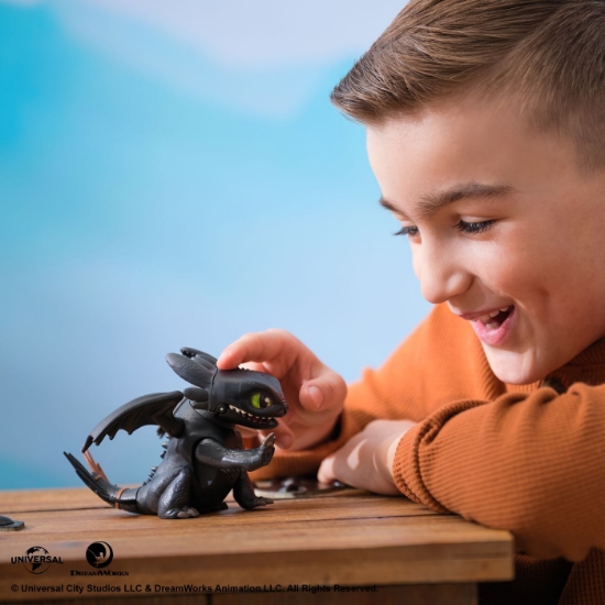 Imagine CUM SA ITI DRESEZI DRAGONUL FIGURINA DRAGON TOOTHLESS CU SUNETE