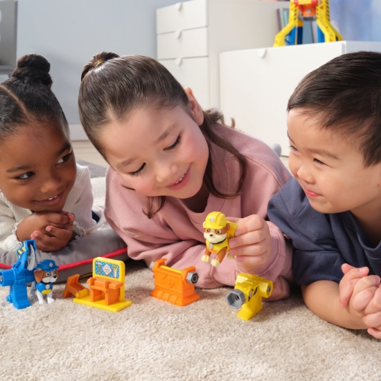 Imagine PATRULA CATELUSILOR RUBBLE SI ECHIPA CU UNELTE DE PUTERE IN MISIUNE 