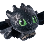 Imagine CUM SA ITI DRESEZI DRAGONUL HUG SI GLIDE FIGURINA DRAGON TOOTHLESS