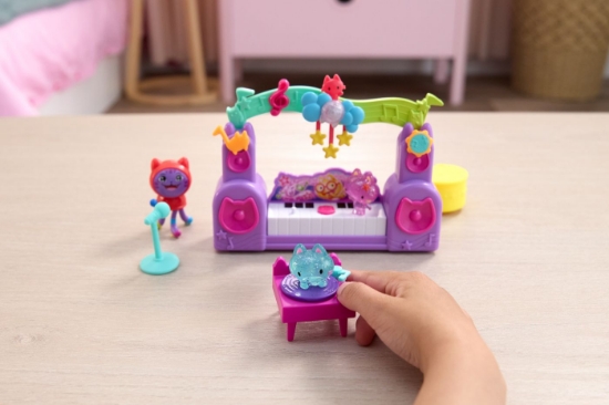 Imagine GABBYS DOLLHOUSE FILMUL SET PETRECERE