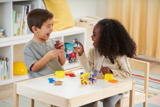 Imagine PATRULA CATELUSILOR RUBBLE SI ECHIPA CHARGER SI WHEELER CONSTRUCTIE CU NISIP KINETIC