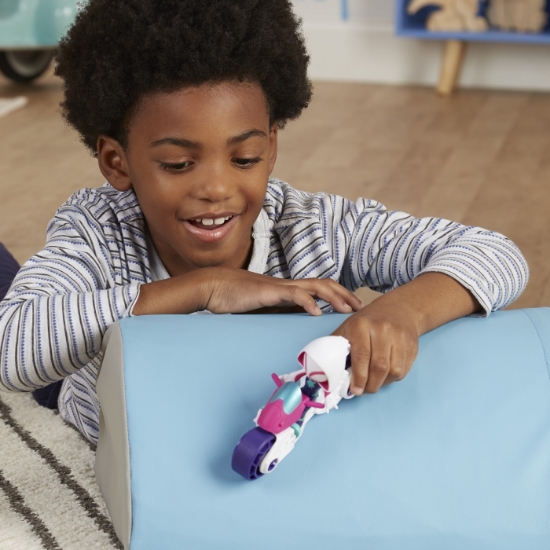 Imagine SPIDEY PRIETENII EXTRAORDINARI SET MOTOCICLETA SI FIGURINA GHOST SPIDER 10CM