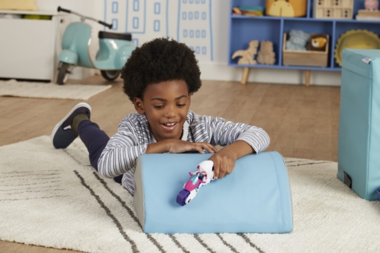 Imagine SPIDEY PRIETENII EXTRAORDINARI SET MOTOCICLETA SI FIGURINA GHOST SPIDER 10CM