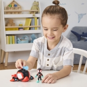 Imagine SPIDEY SI PRIETENII LUI UIMITORI MARVEL SET FIGURINA 7.6CM SI SUBMARINUL DELFIN