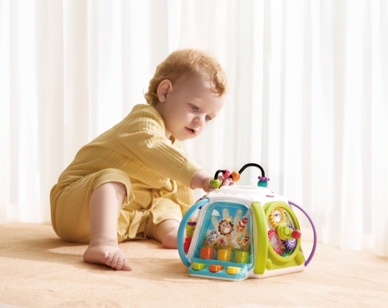 Imagine Cub interactiv Montessori pentru invatare timpurie