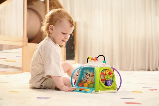 Imagine Cub interactiv Montessori pentru invatare timpurie