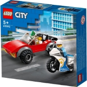 Imagine LEGO CITY POLITIST PE MOTOCICLETA IN URMARIREA UNEI MASINI 60392