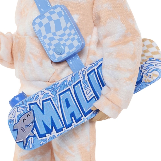 Imagine BARBIE DREAM BESTIES PAPUSA KEN CU ACCESORII