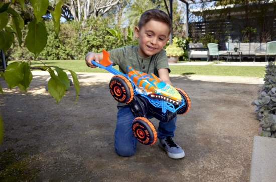Imagine Hot Wheels Monster Truck Sharks vs Dinos mașina cu telecomandă Tiger Shark Climber
