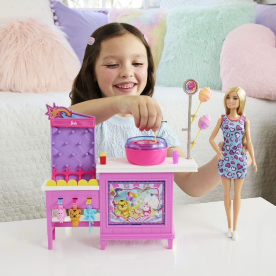 Imagine BARBIE MYSTERIES DETECTIVI PE PLAJA SET CABINA DE JOCURI SI PAPUSA BARBIE MALIBU CU ACCESORII