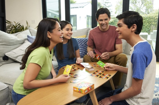 Imagine Uno joc de carti zero