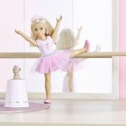 Imagine COROLLE SET BALERINA PAPUSA VALENTINE 28CM
