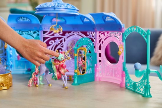 Imagine UNICORN ACADEMY SET DE JOACA FANTANA SI GRAJD STARGLOW SI UNICORNUL WILDSTAR