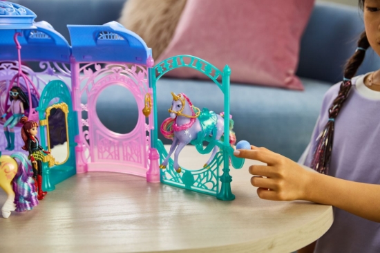 Imagine UNICORN ACADEMY SET DE JOACA FANTANA SI GRAJD STARGLOW SI UNICORNUL WILDSTAR