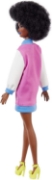 Imagine PAPUSA BARBIE FASHIONISTA CU PARUL AFRO SI JACHETA LILA