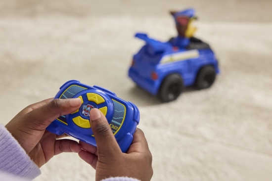 Imagine Patrula Cățelușilor vehicul cu telecomandă Action Cruiser și figurină Chase