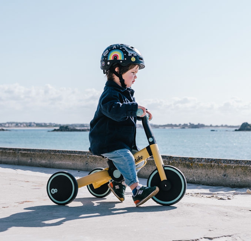 Antepremergator sau jucarie ride-on: ce alegem pentru copil?