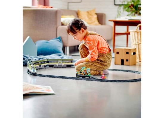 Imagine LEGO CITY TREN EXPRES DE PASAGERI 60337