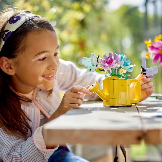 Imagine LEGO CREATOR 3IN1 FLORI IN STROPITOARE 31149