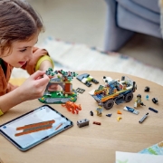 Imagine LEGO CITY CAMIONUL OFF-ROAD AL UNUI EXPLORATOR AL JUNGLEI 60426