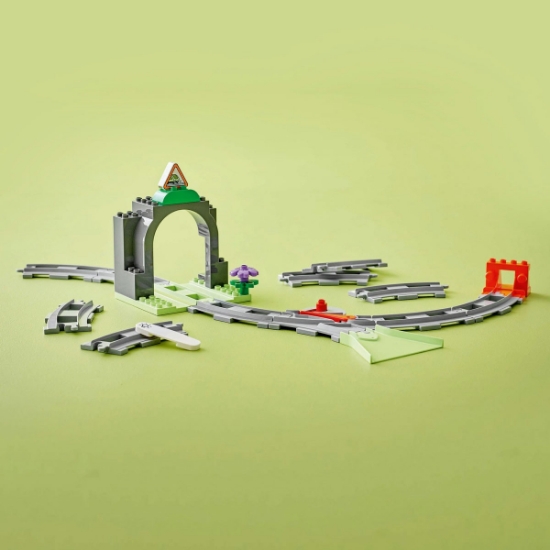 Imagine LEGO DUPLO Set de extindere tunel cu șine de cale ferată 10425