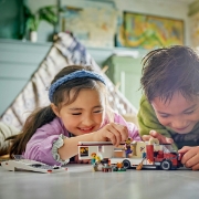 Imagine LEGO CITY RULOTA PENTRU AVENTURI DE VACANTA 60454