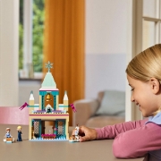 Imagine LEGO DISNEY CASTELUL ARENDELLE DIN REGATUL DE GHEATA 43265