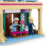 Imagine LEGO DISNEY CASTELUL ARENDELLE DIN REGATUL DE GHEATA 43265