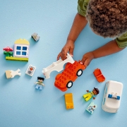 Imagine LEGO DUPLO AMBULANTA SI SOFER 10447