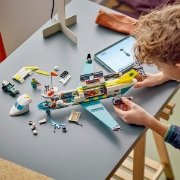 Imagine LEGO CITY AVION AMBULANTA PENTRU URGENTE 60465