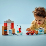 Imagine LEGO DUPLO VIZITA LUI MCQUEEN LA GARAJUL LUI DOC 10456