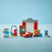 Imagine LEGO DUPLO VIZITA LUI MCQUEEN LA GARAJUL LUI DOC 10456