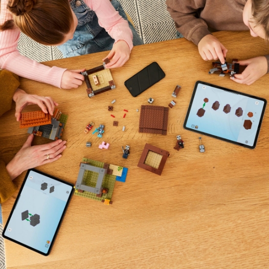 Imagine LEGO MINECRAFT AVANPOSTUL JEFUITORULUI SI DISTRUGATOR 21278