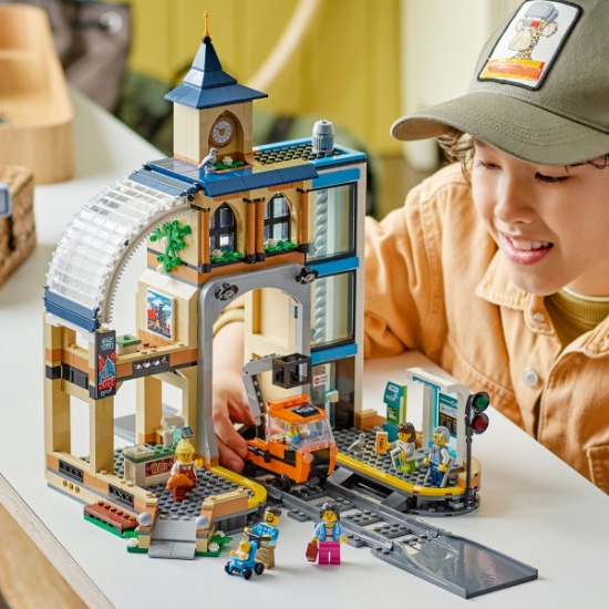 Imagine LEGO CITY GARA CENTRALA 60469