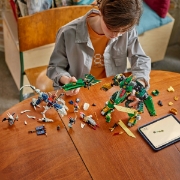 Imagine LEGO NINJAGO ROBOTUL AVION CU REACTIE AL LUI LLOYD 71845 