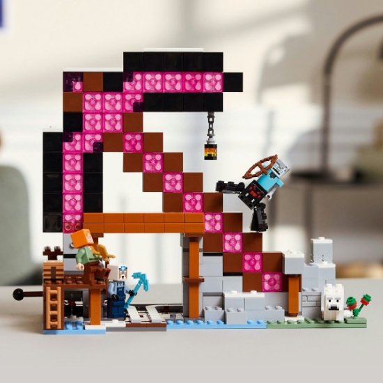 Imagine LEGO MINECRAFT MINA TARNACOP 21277
