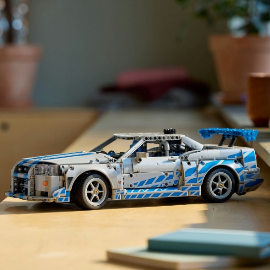 Imagine LEGO TECHNIC 2 FAST 2 FURIOUS NISSAN SKYLINE GT-R R34 42210