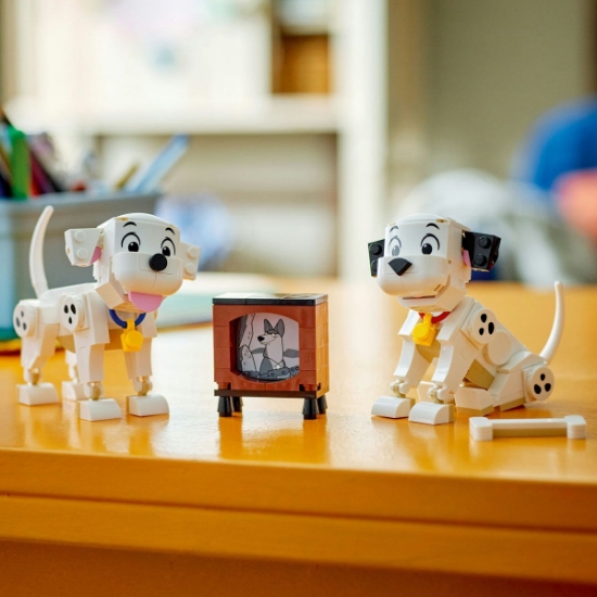 Imagine LEGO DISNEY CATELUSII LUCKY SI PENNY DIN 101 DALMATIENI 43271