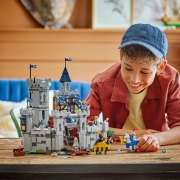 Imagine LEGO CREATOR CASTEL MEDIEVAL CU CAI SI CAVALERI 31168