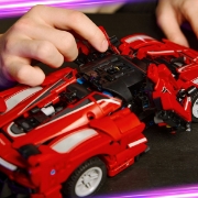 Imagine LEGO TECHNIC FERRARI FXX K 42212  