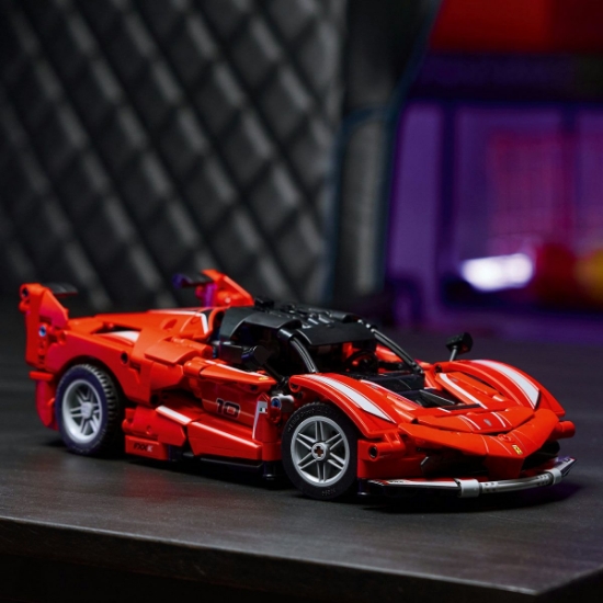 Imagine LEGO TECHNIC FERRARI FXX K 42212  
