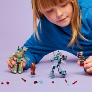 Imagine LEGO MARVEL IRON MAN SI WAR MACHINE VS DRONELE HAMMER 76320  