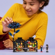 Imagine LEGO WEDNESDAY FLOARE DE DALIE NEAGRA 76784