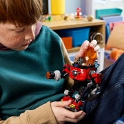 Imagine LEGO SONIC KNUCKLES VS DR EGGMAN SI ROBOTUL EGG CRUSHER 77005 