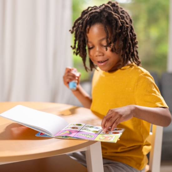 Imagine MELISSA AND DOUG SET DE JOACA AUTOCOLANTE SI STAMPILA REINCARCABILA TIGRU