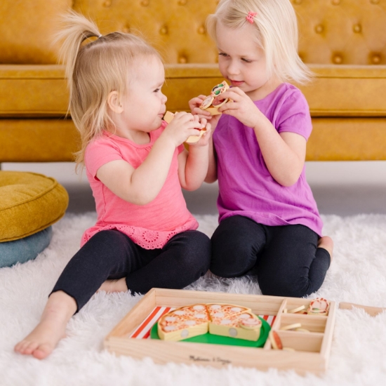 Imagine MELISSA AND DOUG SET DE JOACA DIN LEMN PETRECERE CU PIZZA