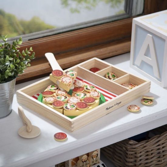 Imagine MELISSA AND DOUG SET DE JOACA DIN LEMN PETRECERE CU PIZZA