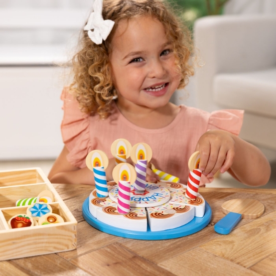 Imagine MELISSA AND DOUG SET DE JOACA DIN LEMN TORT ANIVERSAR 
